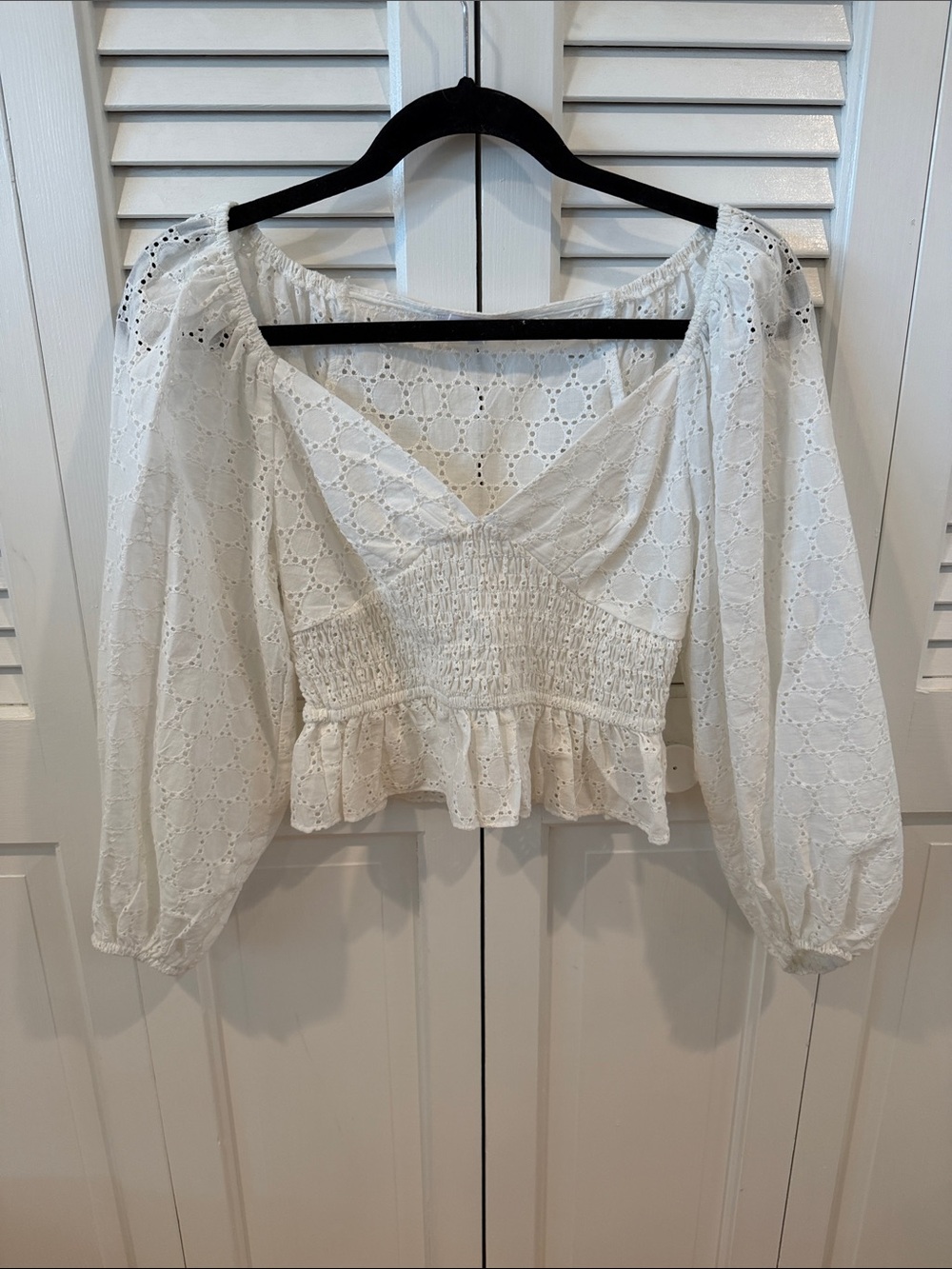 Olivaceous White Eyelet Triangle-Top Blouse with Puff Sleeves - S White